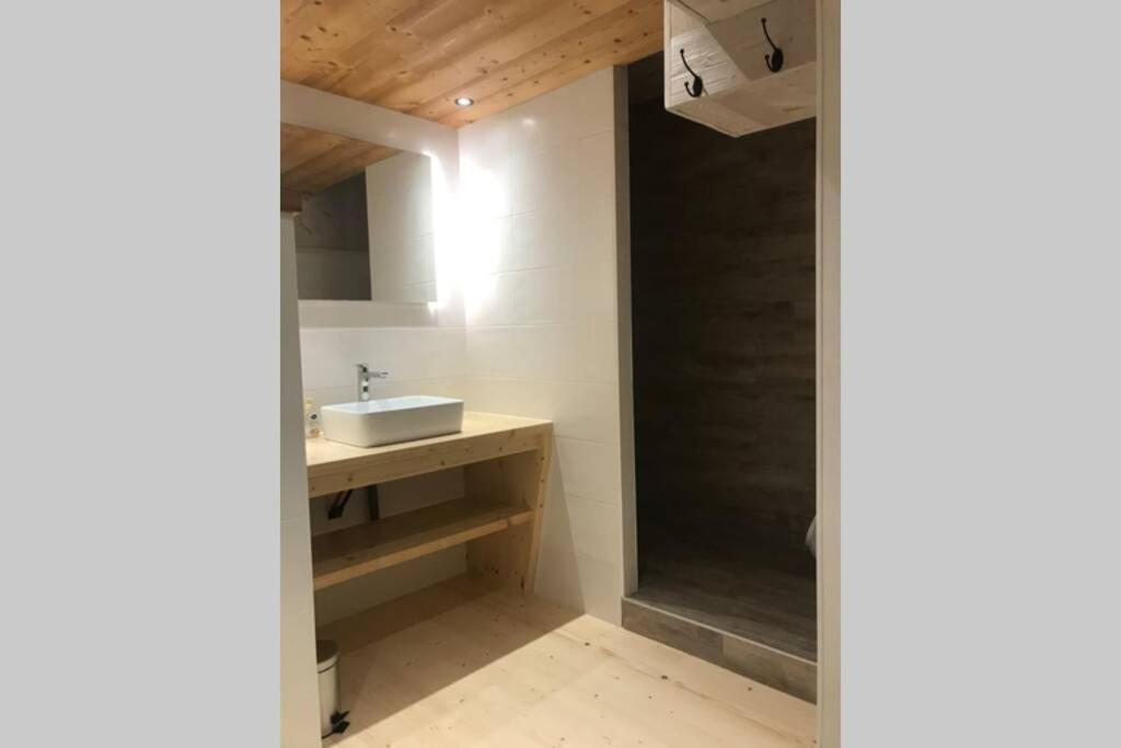 Bel Neuf Equipe Au Pied Des Pistes Du Honheck La Bresse